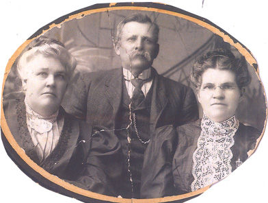 Kempton and his sisters